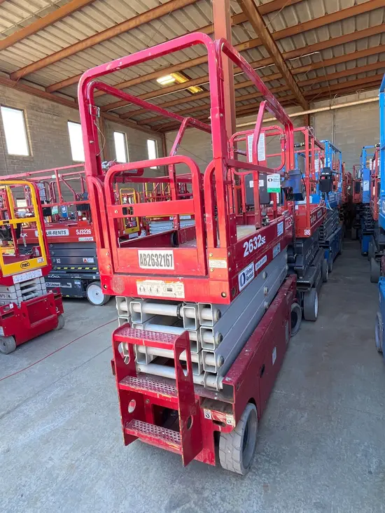 2018 MEC 2632SE Scissor Lift
