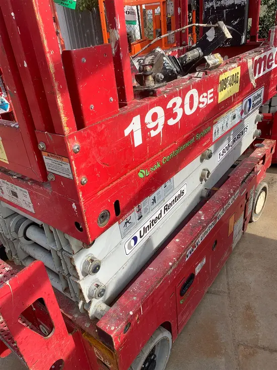 2019 MEC 1930SE Scissor Lift
