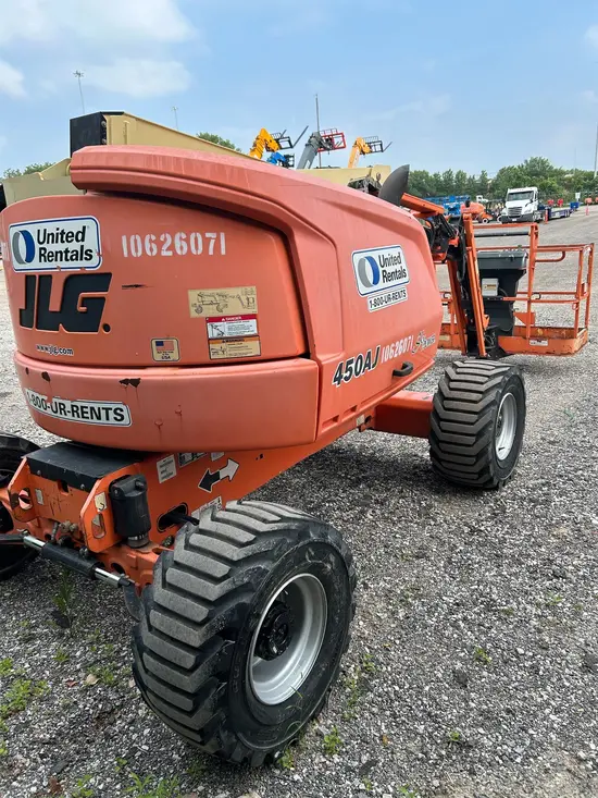 2017 JLG 450AJ Articulating Boom Lift