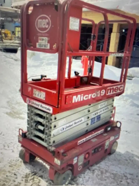 2018 MEC MICRO 19 Scissor Lift