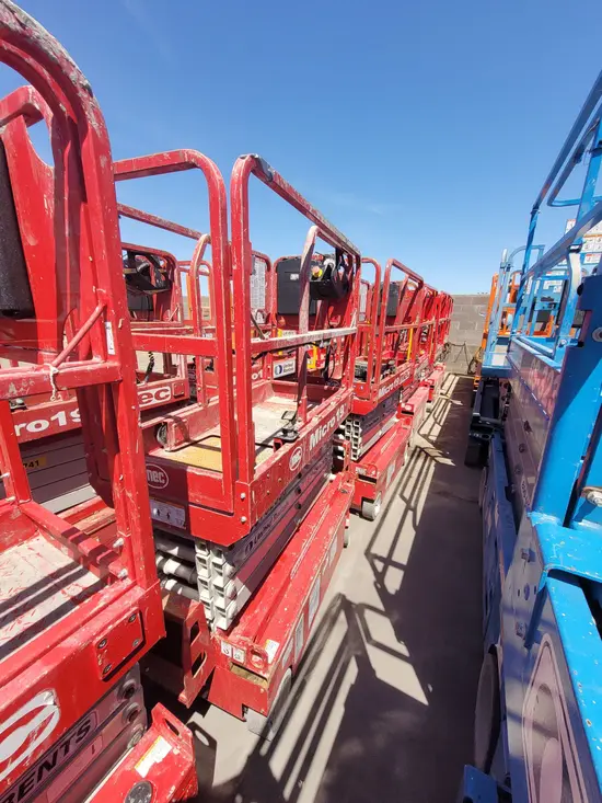 2018 MEC MICRO 19 Scissor Lift