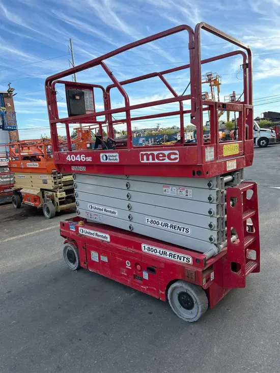 2017 MEC 4046SE Scissor Lift
