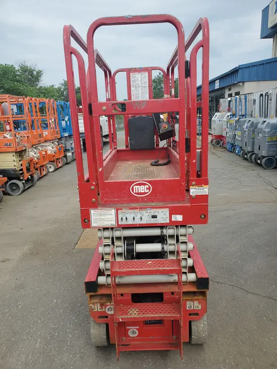 2017 MEC 1930SE Scissor Lift