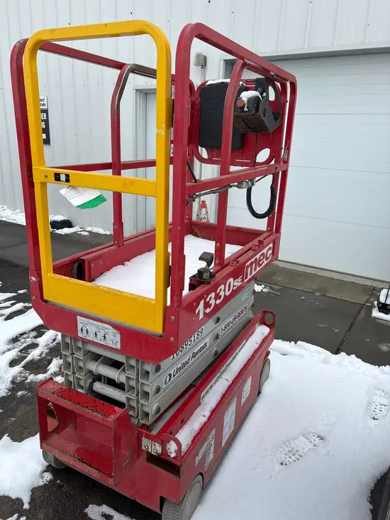 2019 MEC 1330SE Scissor Lift