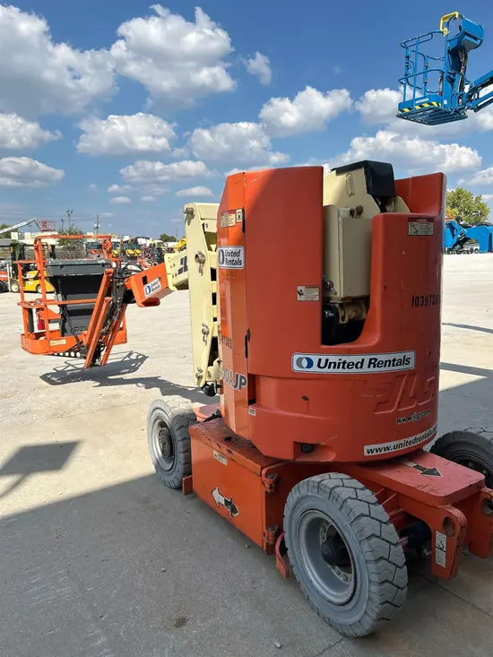 2015 JLG E300AJP Articulating Boom Lift
