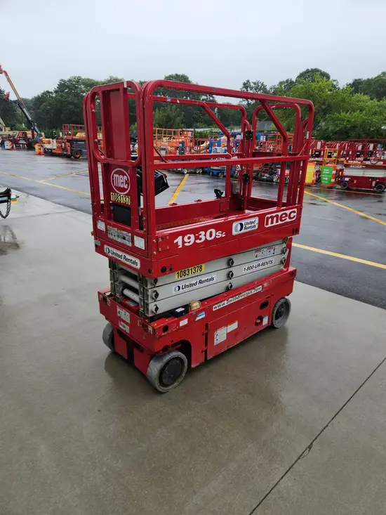 2018 MEC 1930SE Scissor Lift