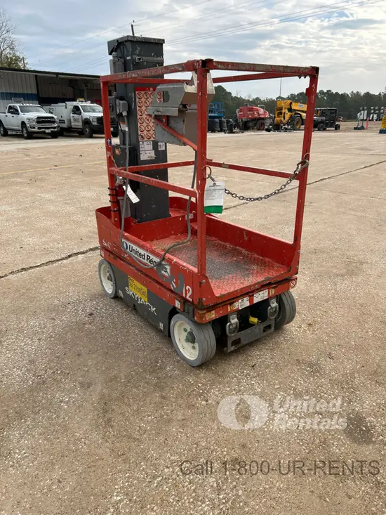 2017 Skyjack SJ12 Self-Propelled One-Person Lift