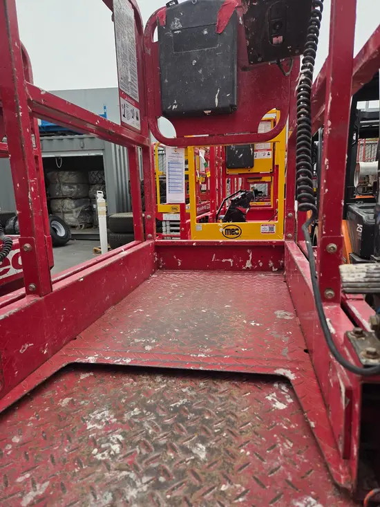 2019 MEC 1330SE Scissor Lift