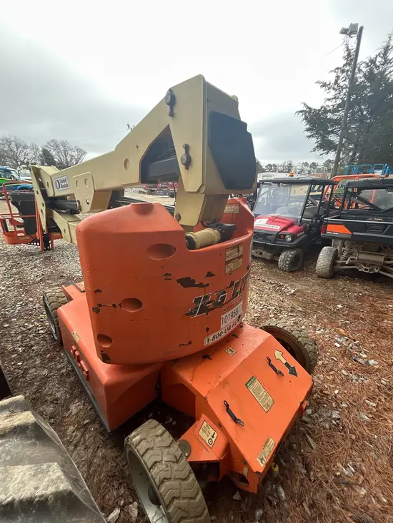 2013 JLG E400AJPN Articulating Boom Lift