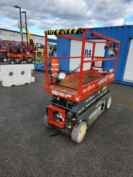 2018 Skyjack SJIII3220 Scissor Lift
