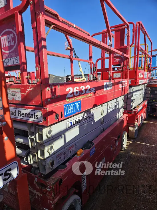 2019 MEC 2632SE Scissor Lift