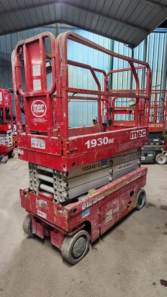 2017 MEC 1930SE Scissor Lift