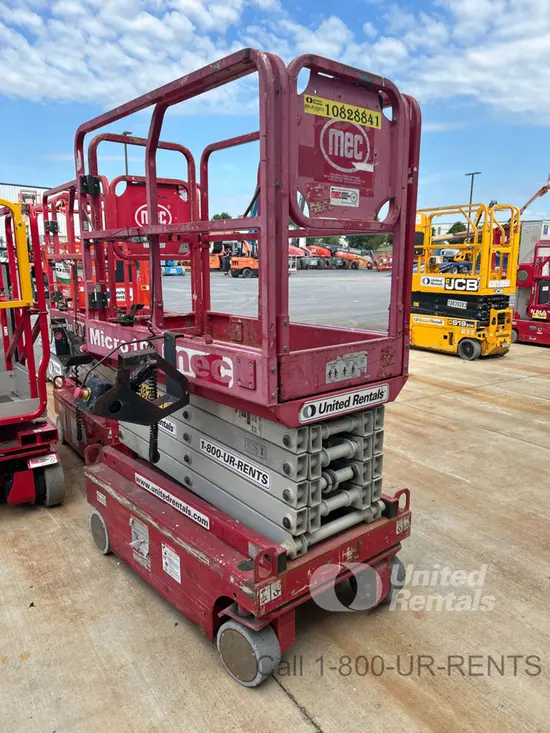 2018 MEC MICRO 19 Scissor Lift