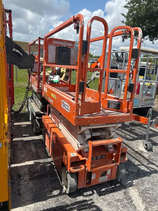 2019 Snorkel S3219E Scissor Lift