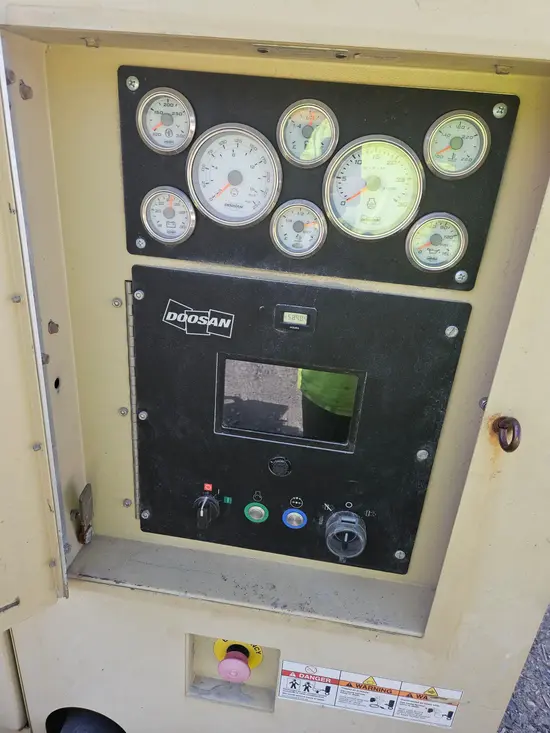 2018 Doosan HP1600WCU-T4F Air Compressor