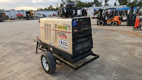 2019 Lincoln Electric VANTAGE 549 Welder