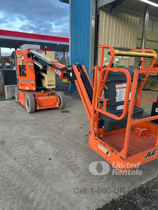 2018 JLG E300AJP Articulating Boom Lift