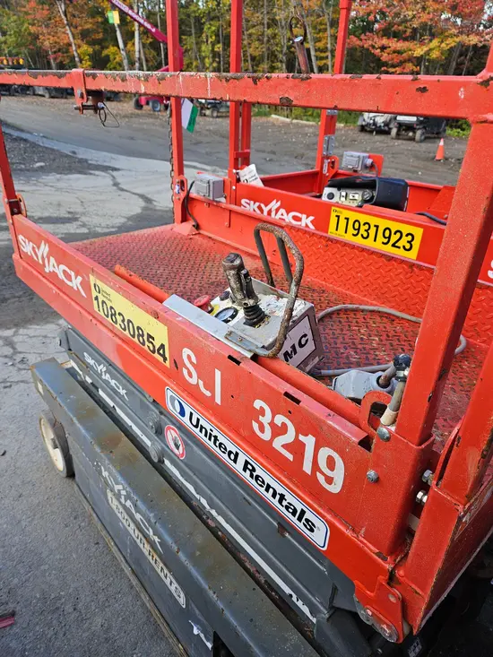 2018 Skyjack SJIII3219 Scissor Lift