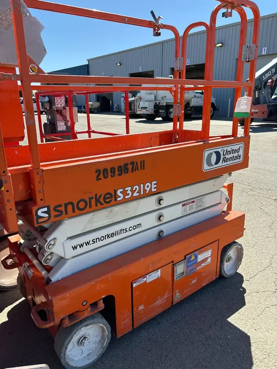 2018 Snorkel S3219E Scissor Lift