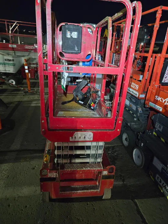 2019 MEC 1330SE Scissor Lift