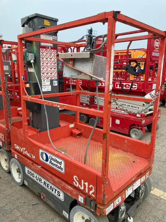2017 Skyjack SJ12 Self-Propelled One-Person Lift