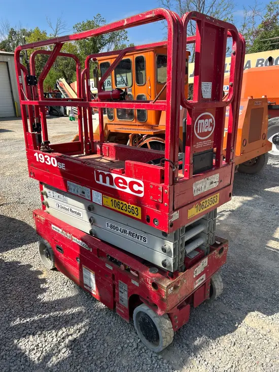 2017 MEC 1930SE Scissor Lift