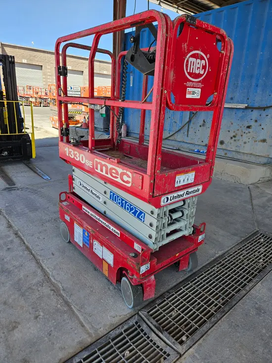 2018 MEC 1330SE Scissor Lift