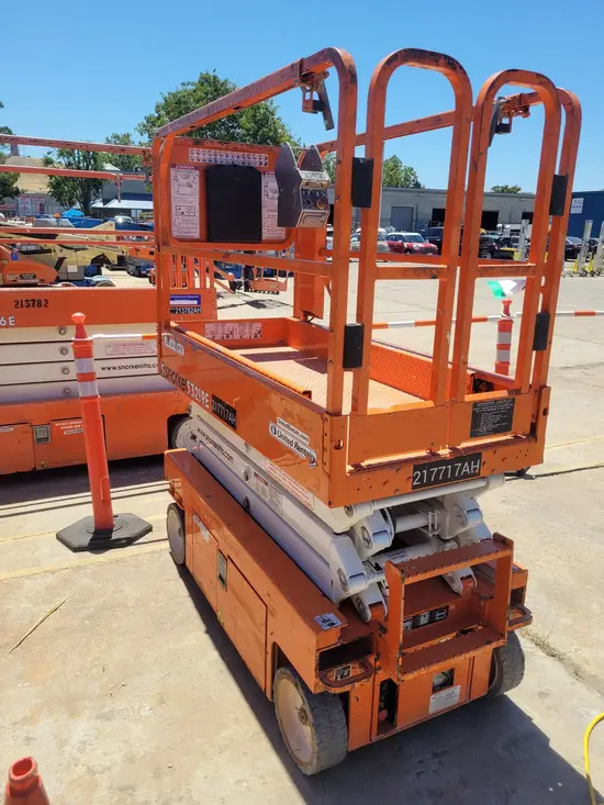 2018 Snorkel S3219E Scissor Lift