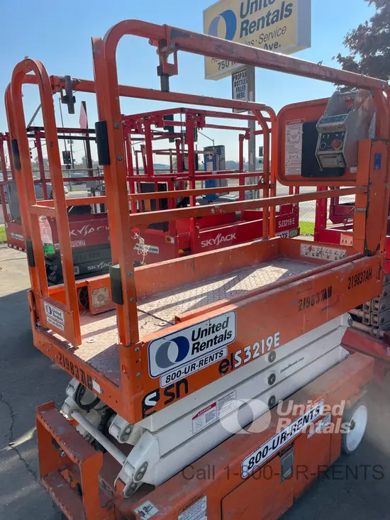 2018 Snorkel S3219E Scissor Lift