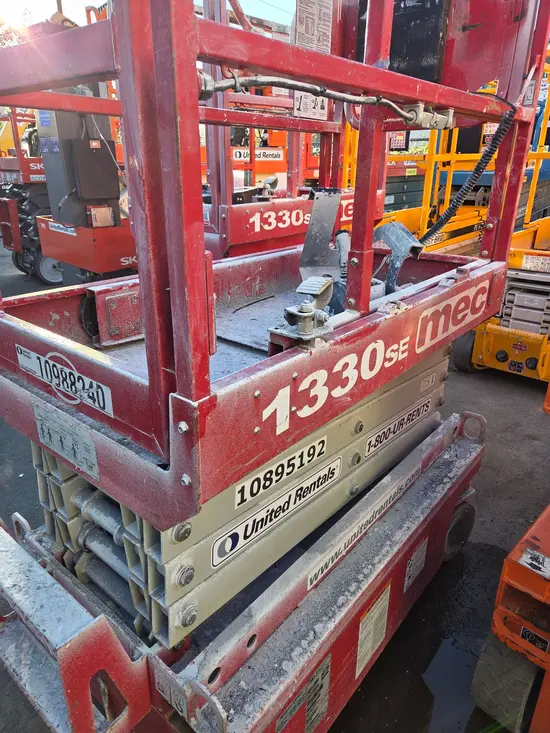 2019 MEC 1330SE Scissor Lift