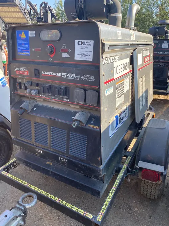 2019 Lincoln Electric VANTAGE 549 Welder