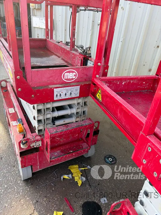 2018 MEC 1330SE Scissor Lift
