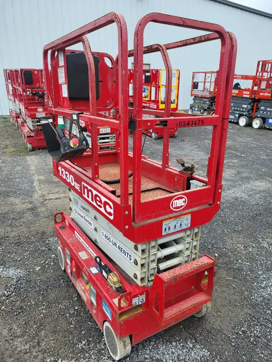 2018 MEC 1330SE Scissor Lift