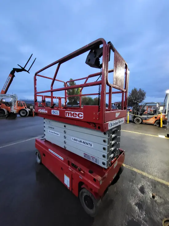 2019 MEC 4046SE Scissor Lift