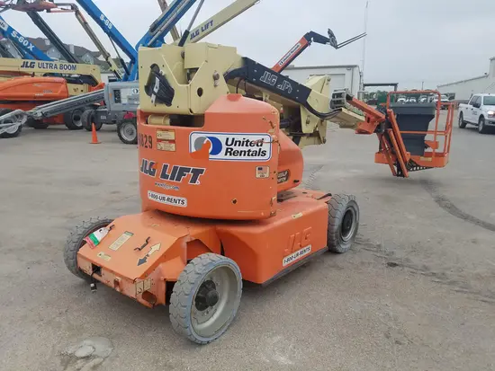 2012 JLG E400AJPN Articulating Boom Lift