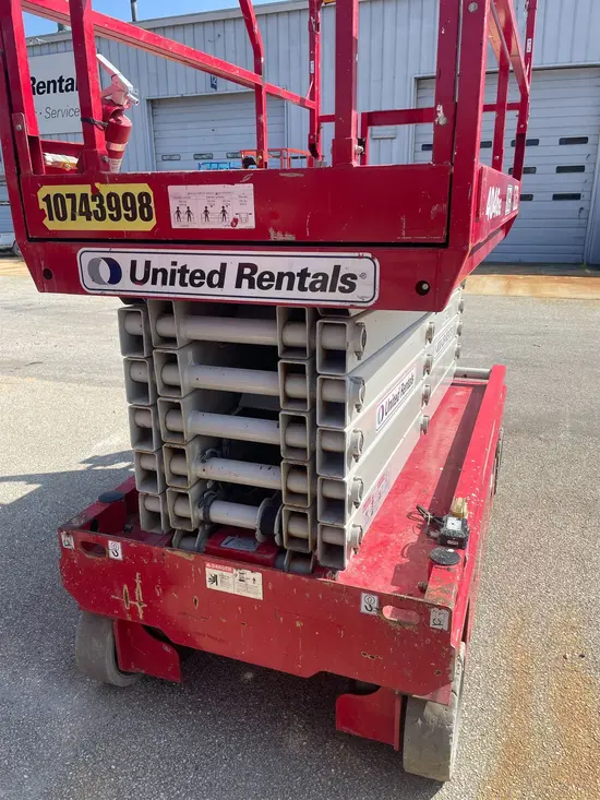 2018 MEC 4046SE Scissor Lift