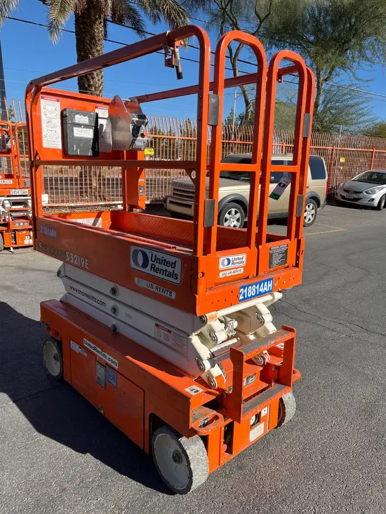 2018 Snorkel S3219E Scissor Lift
