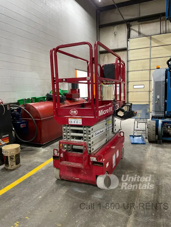 2018 MEC MICRO 19 Scissor Lift