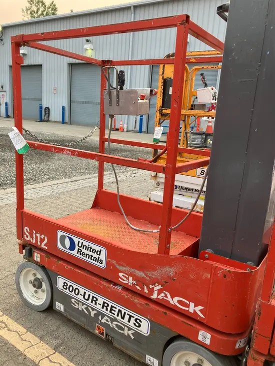 2017 Skyjack SJ12 Self-Propelled One-Person Lift