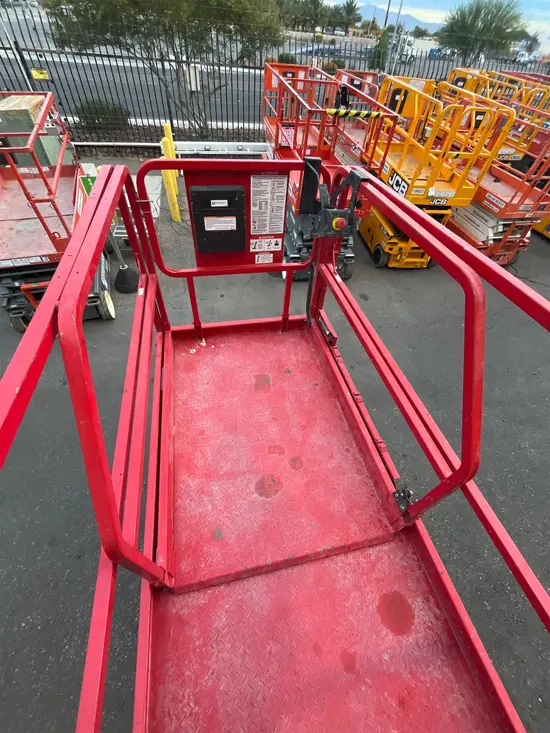 2018 MEC 4046SE Scissor Lift