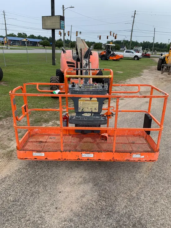 2016 JLG 600AJ Articulating Boom Lift