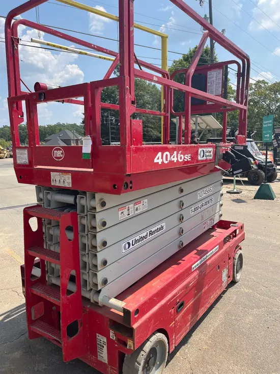 2018 MEC 4046SE Scissor Lift