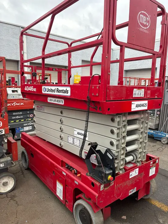 2018 MEC 4046SE Scissor Lift