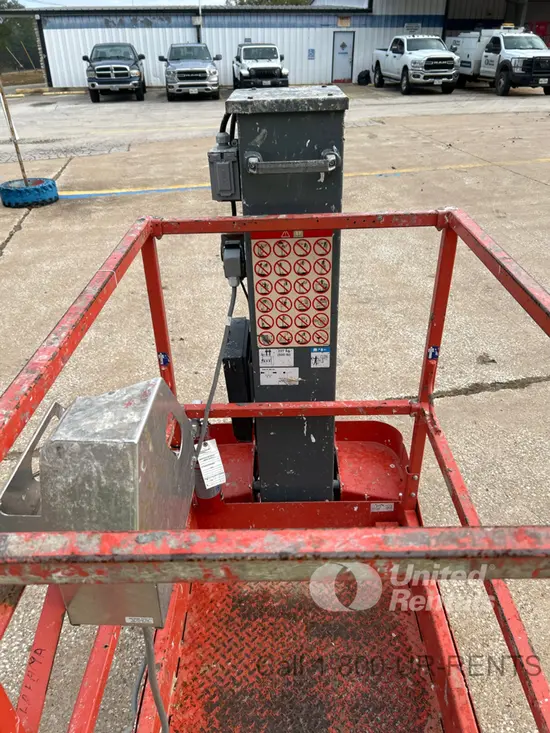 2017 Skyjack SJ12 Self-Propelled One-Person Lift