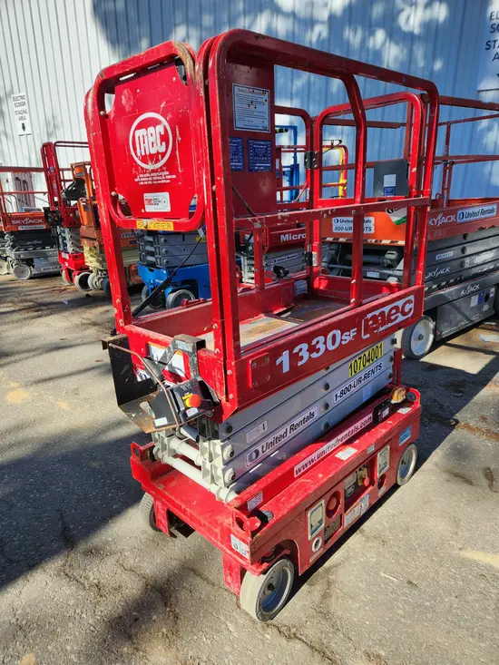 2017 MEC 1330SE Scissor Lift