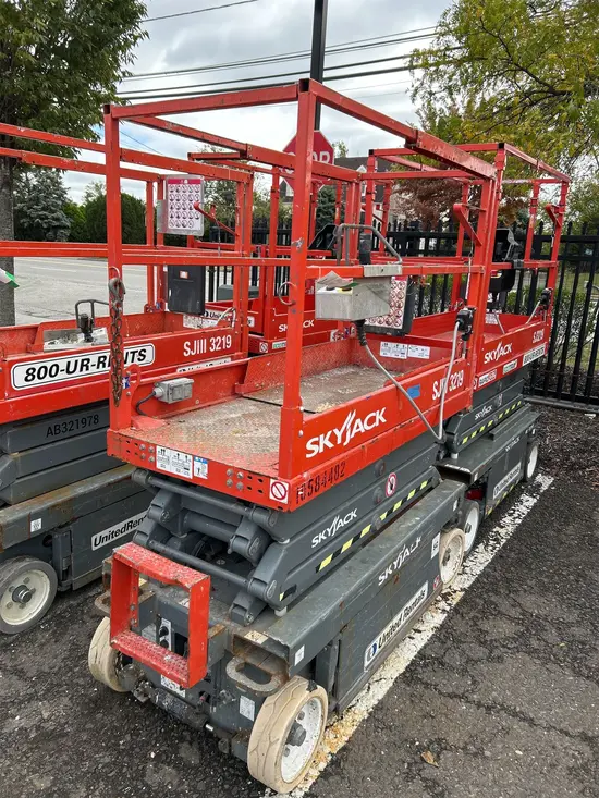 2017 Skyjack SJIII3219 Scissor Lift