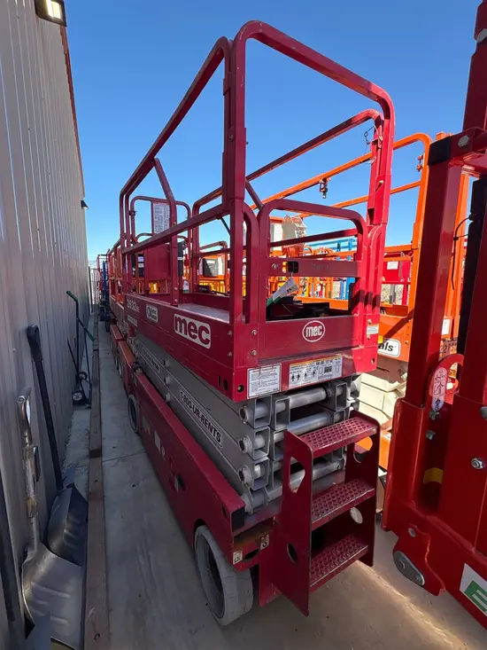 2019 MEC 2632SE Scissor Lift