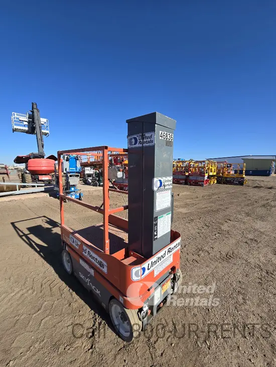 2017 Skyjack SJ16 Self-Propelled One-Person Lift