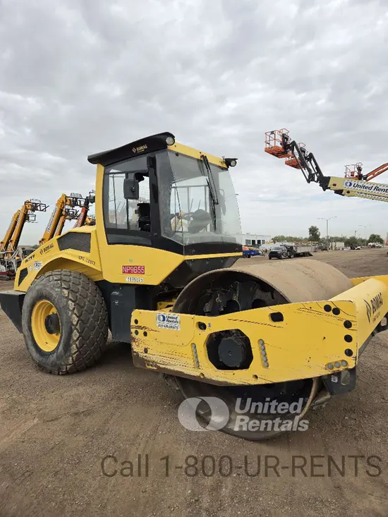 2021 BOMAG BW211D-5 Single Drum Roller