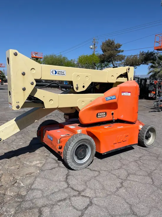 2013 JLG E400AN Articulating Boom Lift